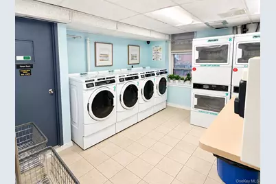 140 W 71st Street #4C, New York, NY 10023 - Photo 31