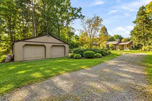 401 Ruskey Ln, Hyde Park, NY 12538 - Photo 5