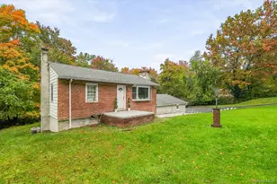 19 Ridgeview Rd, Hopewell Junction, NY 12533 - Photo 3