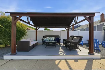 195 N Utica Avenue, Massapequa, NY 11758 - Photo 31