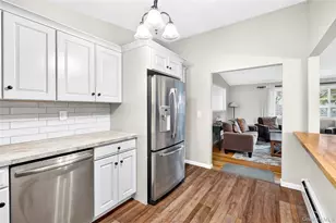 23 Howard Ave, Valhalla, NY 10595 - Photo 17