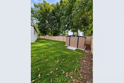 2602 Knickerbocker Avenue, Medford, NY 11763 - Photo 9
