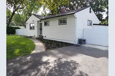 2602 Knickerbocker Avenue, Medford, NY 11763 - Photo 15