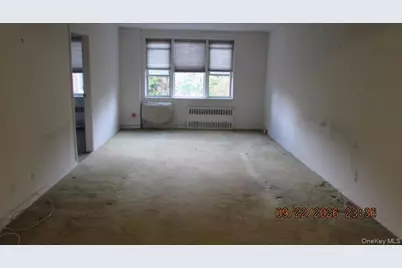 4 Sadore Lane #7J, Yonkers, NY 10710 - Photo 3