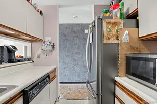 219 Admiral Ln, Bronx, NY 10473 - Photo 17