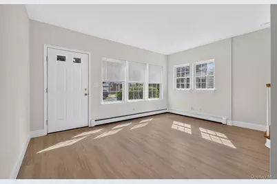 8548 257th Street, Floral Park, NY 11001 - Photo 7