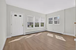 85-48 257th St, Floral Park, NY 11001 - Photo 7