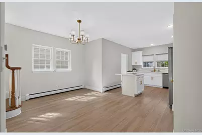 8548 257th Street, Floral Park, NY 11001 - Photo 9