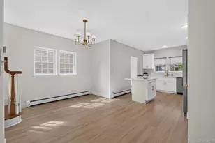 85-48 257th St, Floral Park, NY 11001 - Photo 9