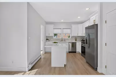 8548 257th Street, Floral Park, NY 11001 - Photo 13