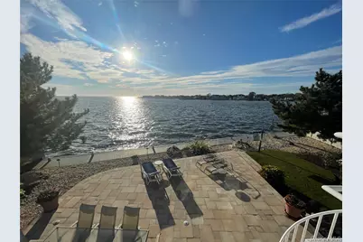 321 Grand Central Avenue, Amityville, NY 11701 - Photo 21