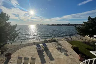 321 Grand Central Ave, Amityville, NY 11701 - Photo 21