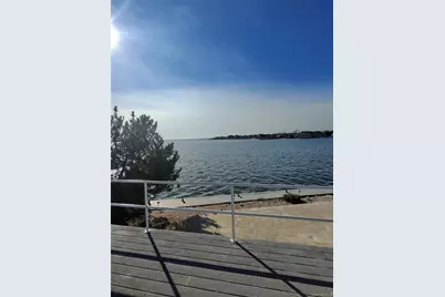 321 Grand Central Avenue, Amityville, NY 11701 - Photo 19