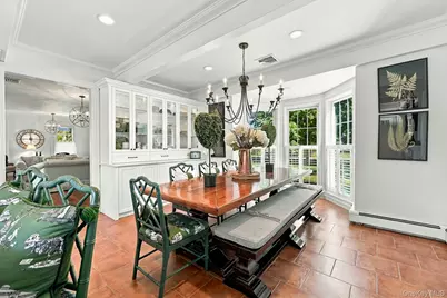 354 Middle Road, Bayport, NY 11705 - Photo 9