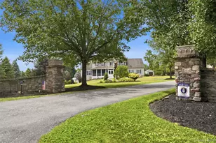 161 Bergen Cir, Slate Hill, NY 10973 - Photo 3