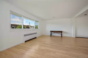 190 W Waukena Ave, Oceanside, NY 11572 - Photo 7