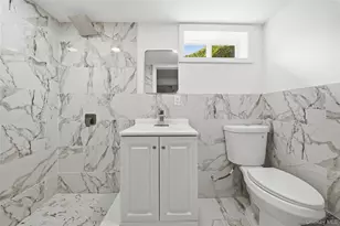 21 Independence Ave, Babylon, NY 11702 - Photo 17