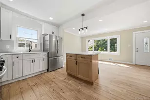 21 Independence Ave, Babylon, NY 11702 - Photo 5