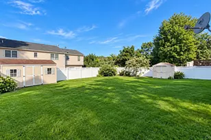 173 Pembrook Dr, Yonkers, NY 10710 - Photo 13