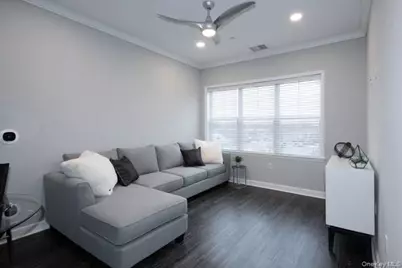 180 Atlantic Avenue #E308, Farmingdale, NY 11735 - Photo 3