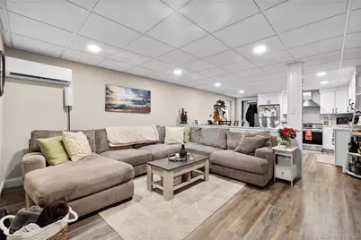 20 Millennium Court, Bohemia, NY 11716 - Photo 15