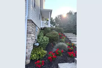 1402 Pondview Loop, Wappingers Falls, NY 12590 - Photo 3