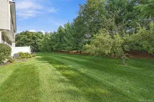 1402 Pondview Loop, Wappingers Falls, NY 12590 - Photo 9