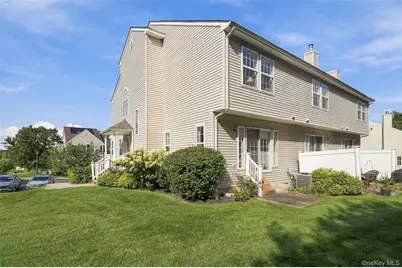 1402 Pondview Loop, Wappingers Falls, NY 12590 - Photo 7