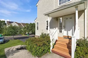 1402 Pondview Loop, Wappingers Falls, NY 12590 - Photo 5