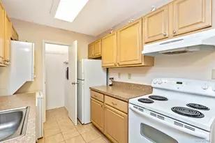 403 Cabot Ct E, Saint James, NY 11780 - Photo 9