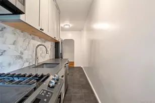 601 Pelham Pkwy N, Bronx, NY 10467 - Photo 13
