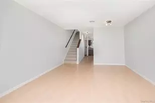 8 Davids Ln, Ossining, NY 10562 - Photo 3