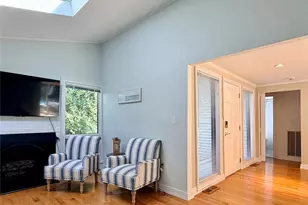 11 Gerald Ln, Hampton Bays, NY 11946 - Photo 7