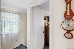 73 Ridgewood Ave, Selden, NY 11784 - Photo 17