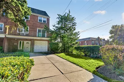 16302 Booth Memorial Avenue, Fresh Meadows, NY 11365 - Photo 3