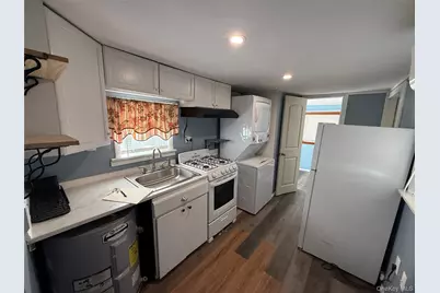 275 Robinson Avenue #B, Newburgh, NY 12550 - Photo 5