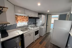 275 Robinson Ave, Newburgh, NY 12550 - Photo 5
