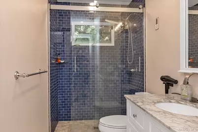 9 The Promenade, Glen Head, NY 11545 - Photo 9