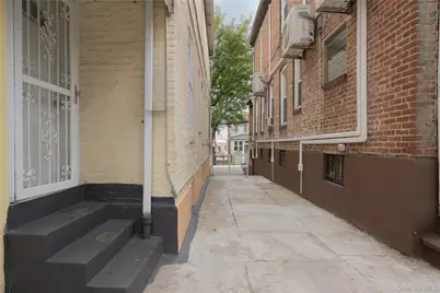 3214 Fenton Avenue, Bronx, NY 10469 - Photo 9
