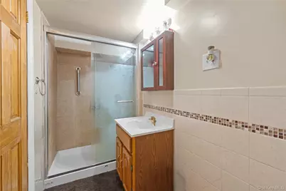 13508 228th Street, Springfield Gardens, NY 11413 - Photo 25