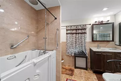 13508 228th Street, Springfield Gardens, NY 11413 - Photo 21