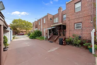 13508 228th Street, Springfield Gardens, NY 11413 - Photo 37