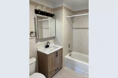 38 Knightsbridge Road #2E, Great Neck, NY 11021 - Photo 5