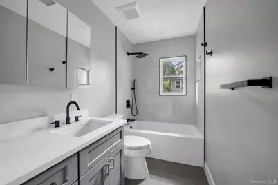 5 Linwood Road N, Port Washington, NY 11050 - Photo 11