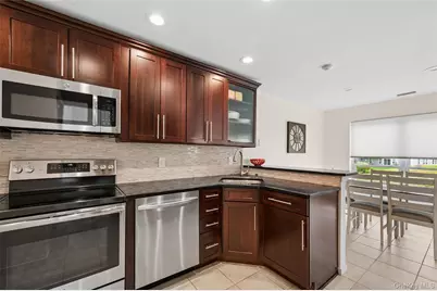 90 Hampton Vista Drive, Manorville, NY 11949 - Photo 13