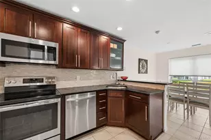 90 Hampton Vista Dr, Manorville, NY 11949 - Photo 13
