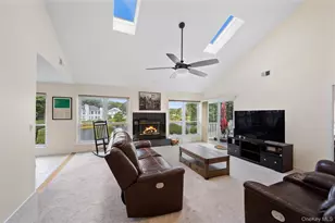 90 Hampton Vista Dr, Manorville, NY 11949 - Photo 5