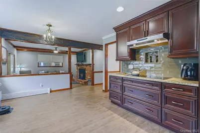 27 Bobolink Lane, Salt Point, NY 12578 - Photo 11