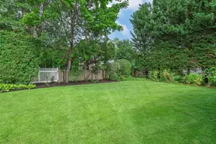 45 Driftwood Dr, Port Washington, NY 11050 - Photo 15