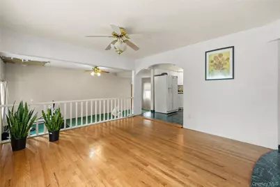 947 N Park Avenue, Massapequa, NY 11758 - Photo 3